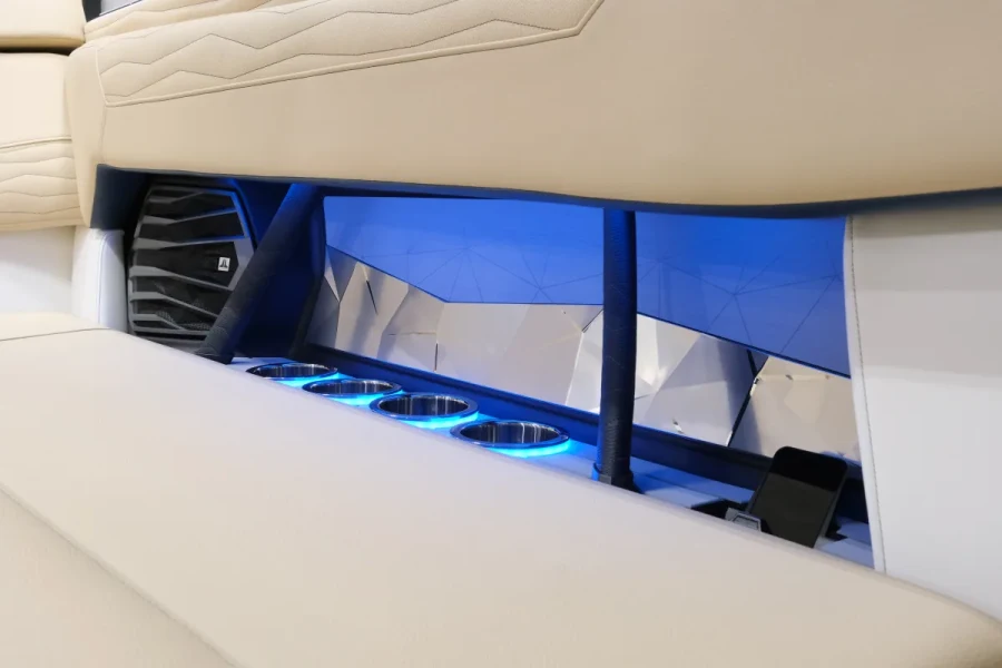 2027-nautique-g25-144340-image15.webp
