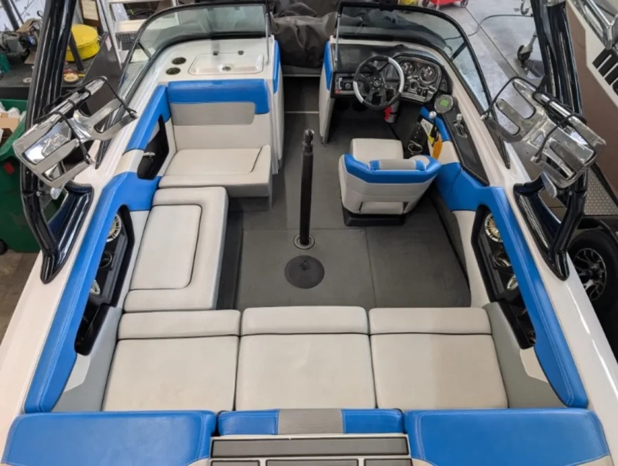 2011-nautique-sport-nautique-200-144348-image1.webp