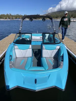2021-mastercraft-nxt22-144350-image3.webp