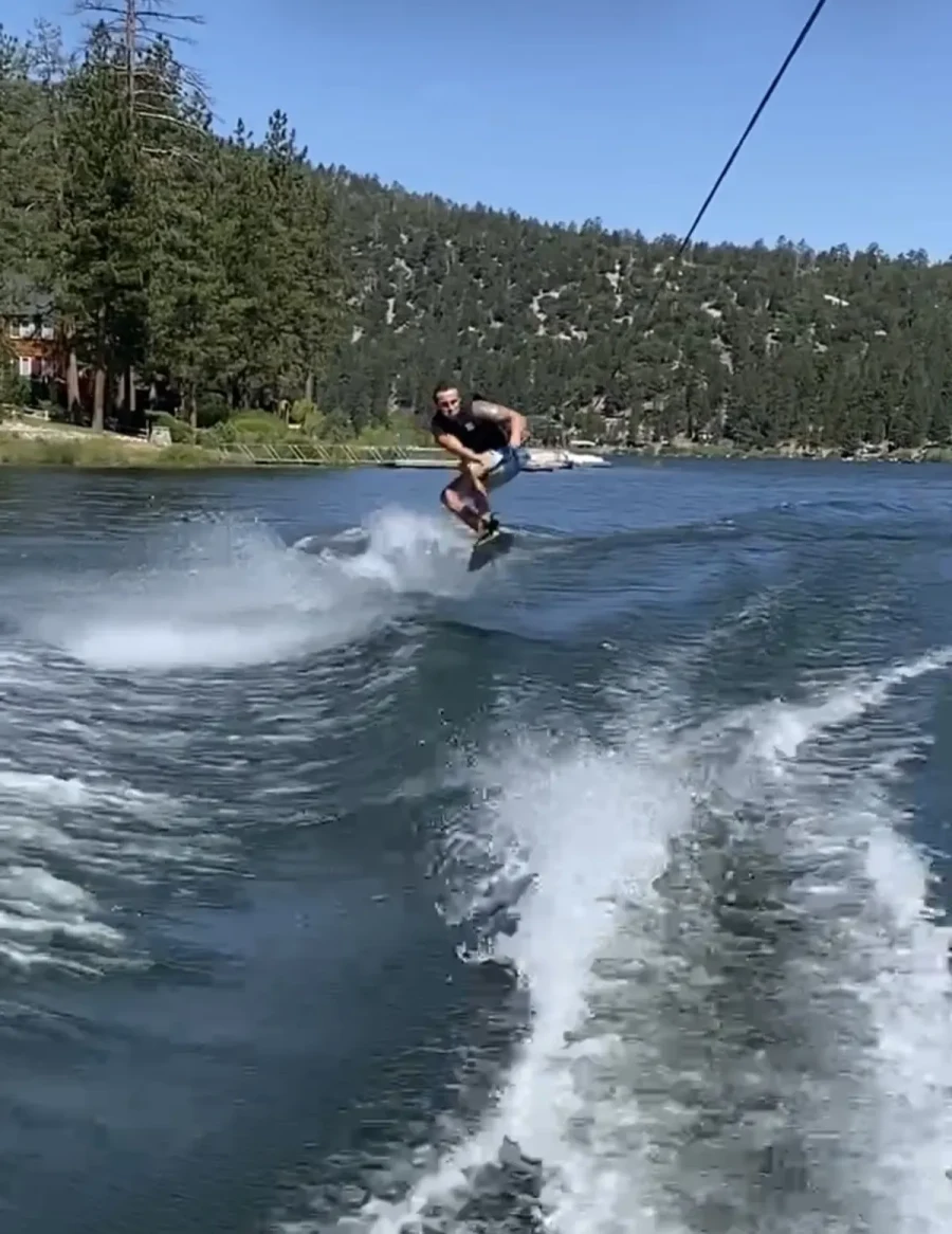 2021-mastercraft-nxt22-144350-image8.webp