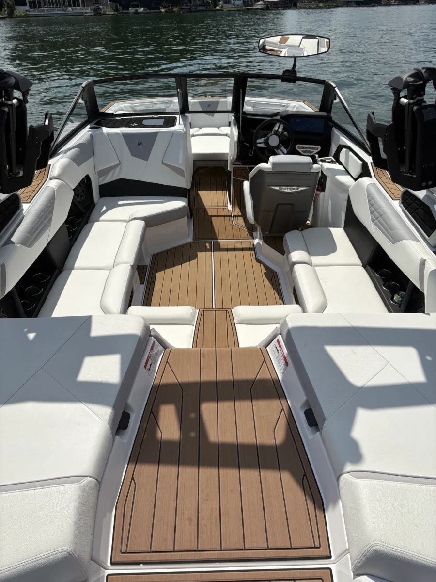 2022-nautique-s21-144351-image11.webp