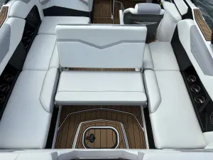 2022-nautique-s21-144351-image13.webp