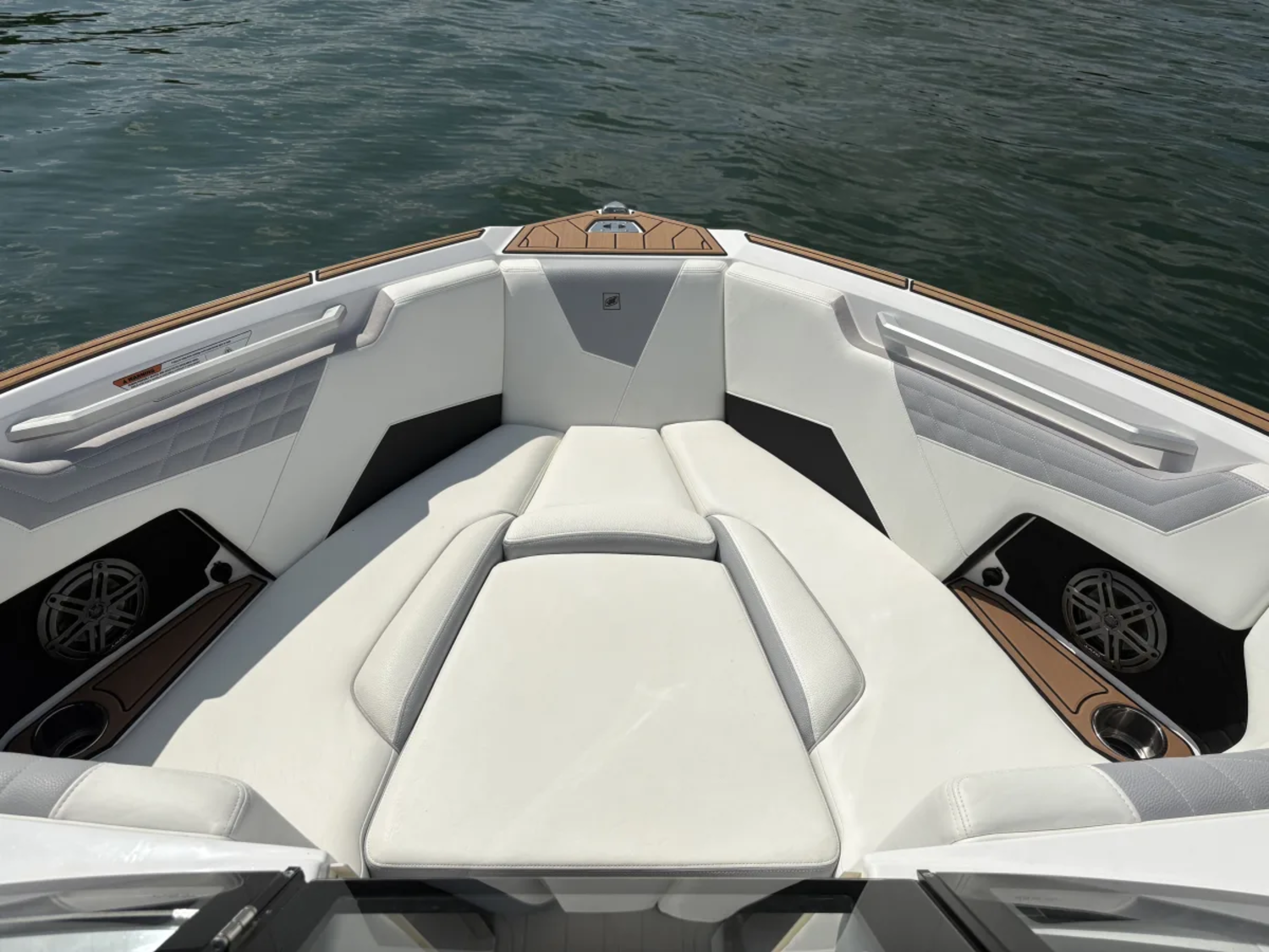 2022 Nautique S21- EXCELLENT condition! 