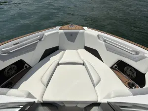 2022-nautique-s21-144351-image2.webp
