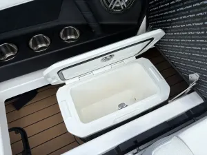 2022-nautique-s21-144351-image4.webp