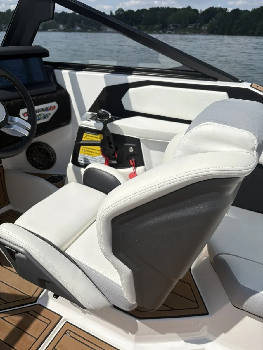 2022-nautique-s21-144351-image7.webp