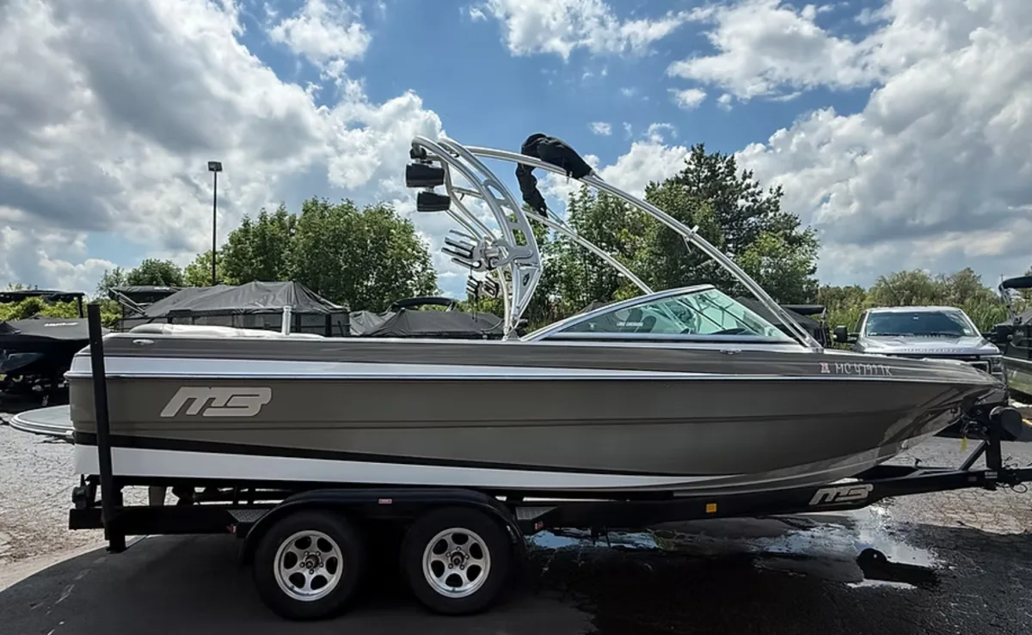 2011 MB B52 V23