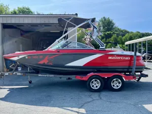 2011-mastercraft-x2-144356-image0.webp