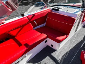 2019-mastercraft-xt23-144358-image11_201349.webp