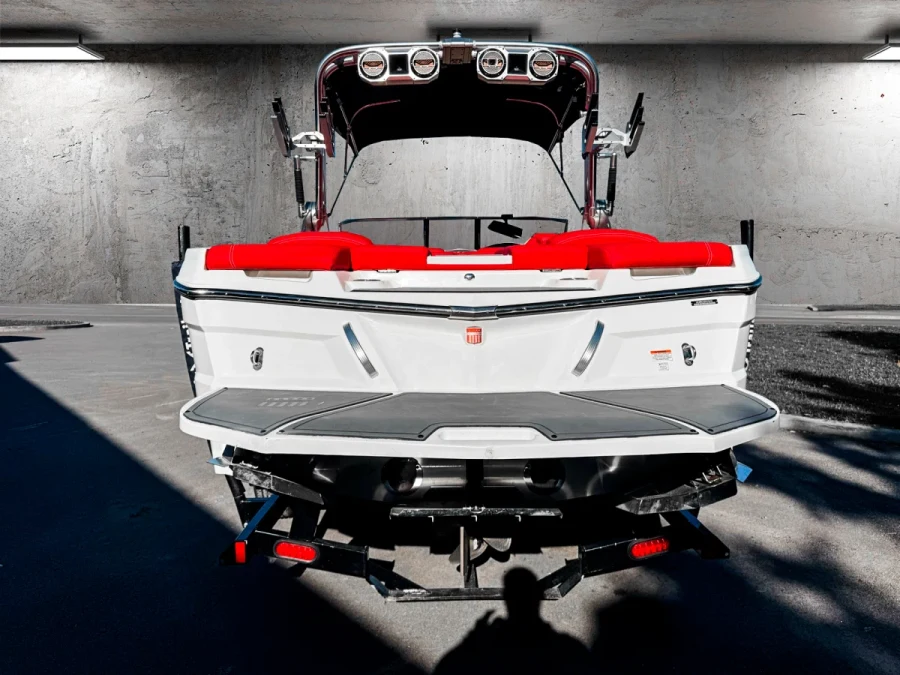 2019-mastercraft-xt23-144358-image6_201347.webp