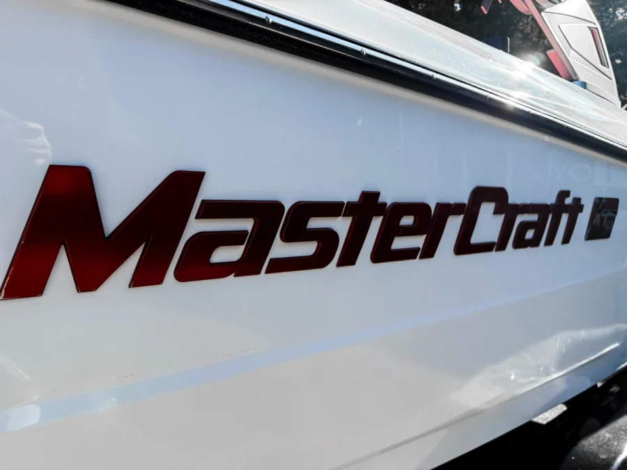 2019-mastercraft-xt23-144358-image7_201347.webp