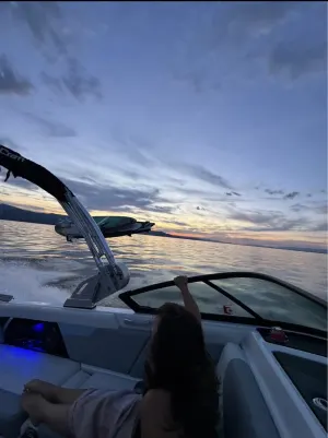 2022-mastercraft-xt24-144368-image1.webp