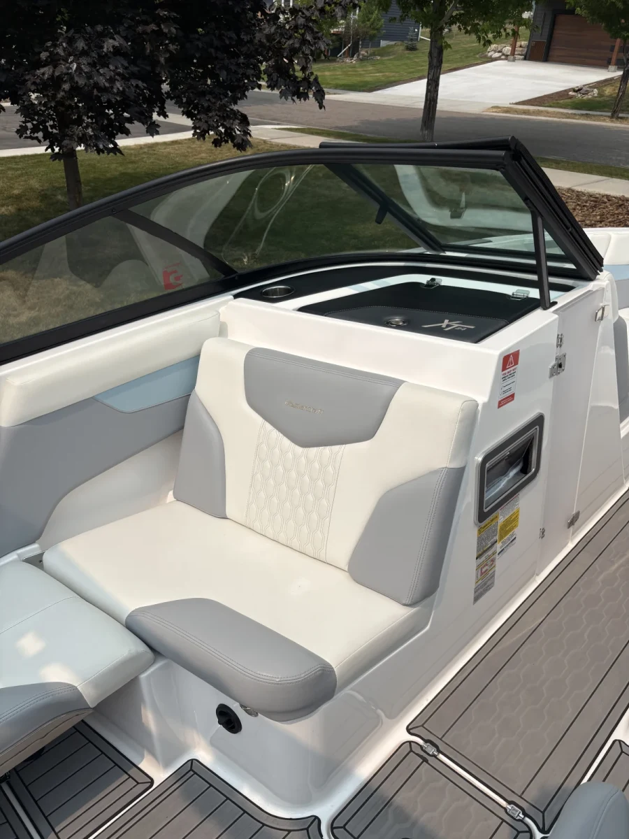 2022-mastercraft-xt24-144368-image10.webp