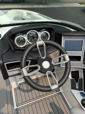 2022-mastercraft-xt24-144368-image14.webp