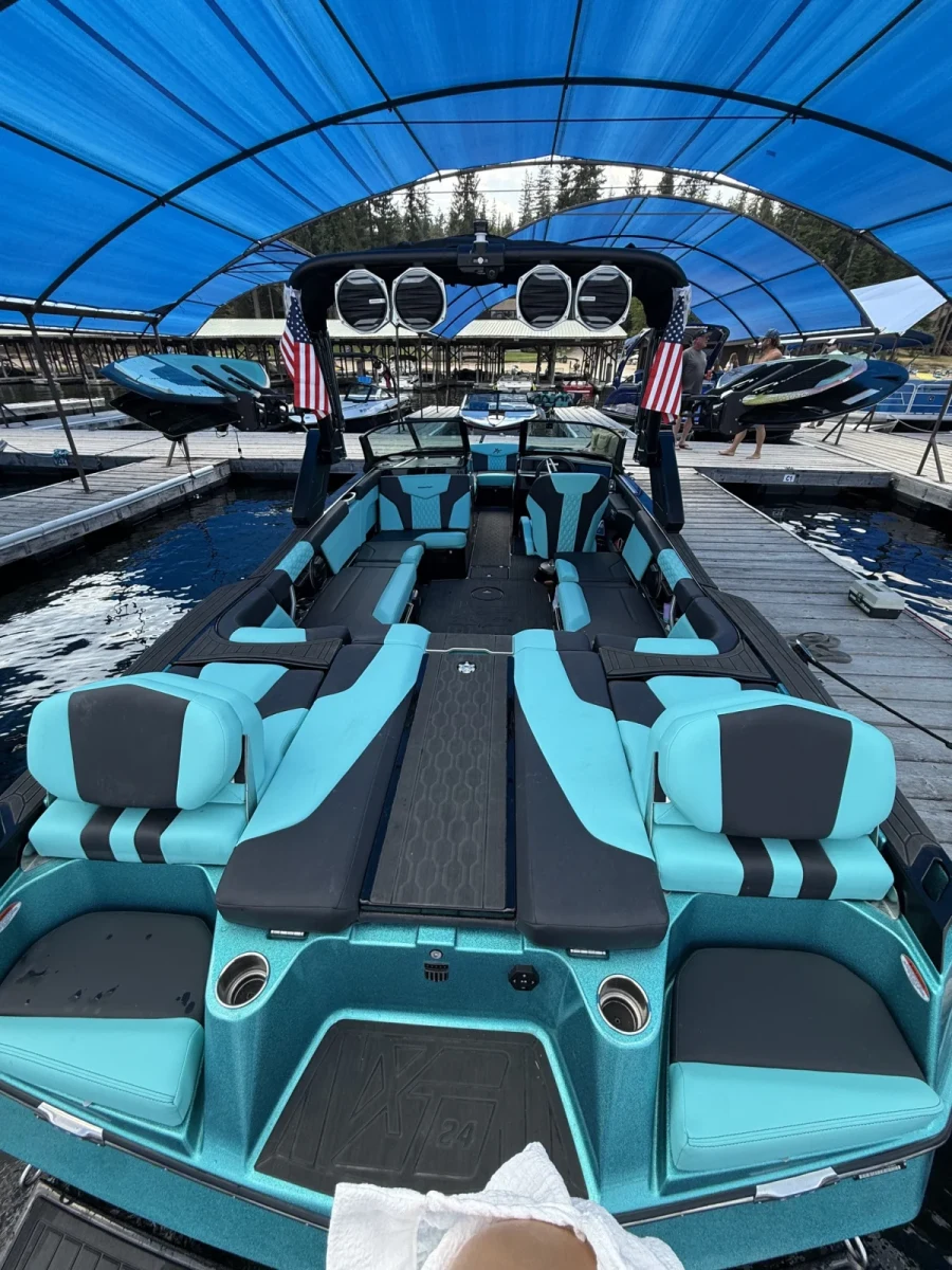 2026-mastercraft-xt24-144388-image4.webp