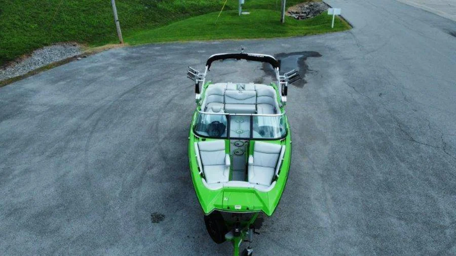 2018-mastercraft-x23-144401-image5