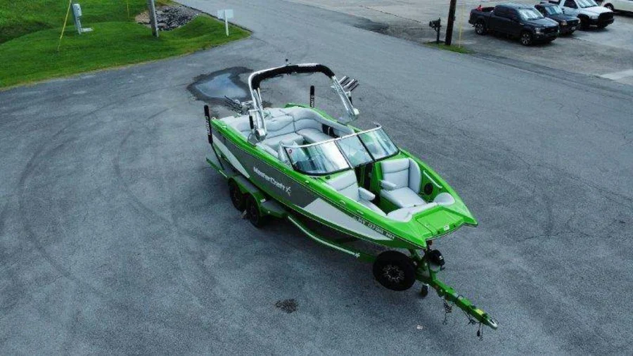 2018-mastercraft-x23-144401-image9