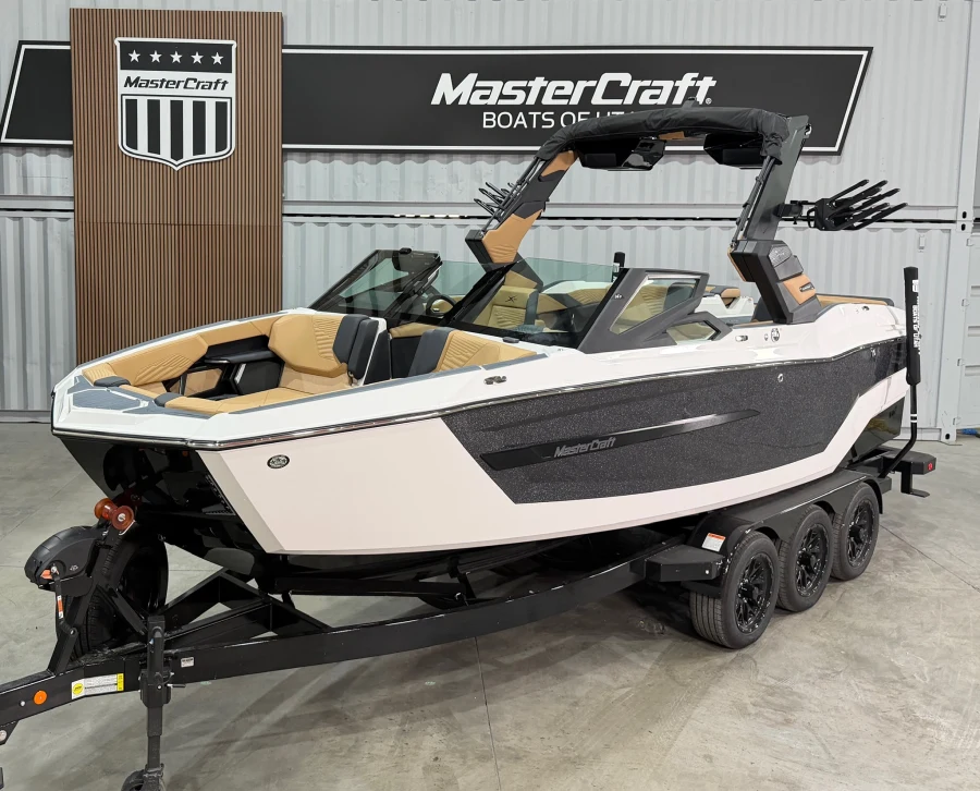 2027-mastercraft-x24-144406-image15