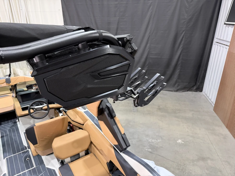 2027-mastercraft-x24-144406-image22