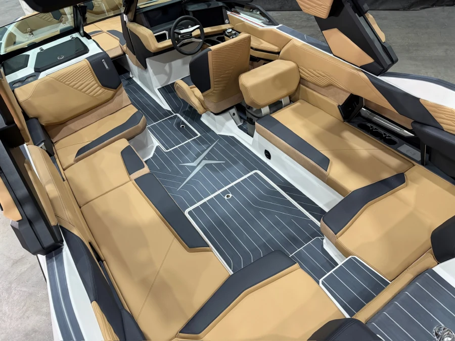 2027-mastercraft-x24-144406-image23
