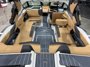 2027-mastercraft-x24-144406-image7