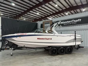 2021-mastercraft-x26-144407-image2