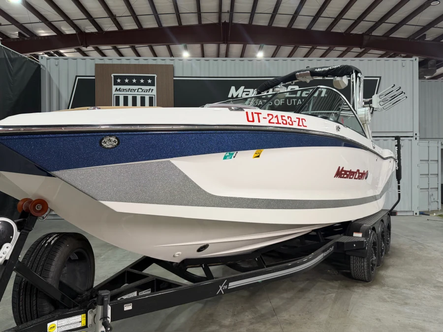2021-mastercraft-x26-144407-image3