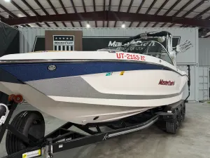 2021-mastercraft-x26-144407-image3