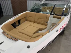 2021-mastercraft-x26-144407-image4