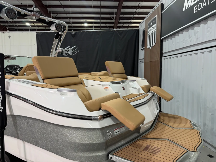 2021-mastercraft-x26-144407-image6