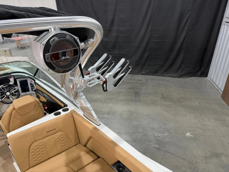 2021-mastercraft-x26-144407-image9