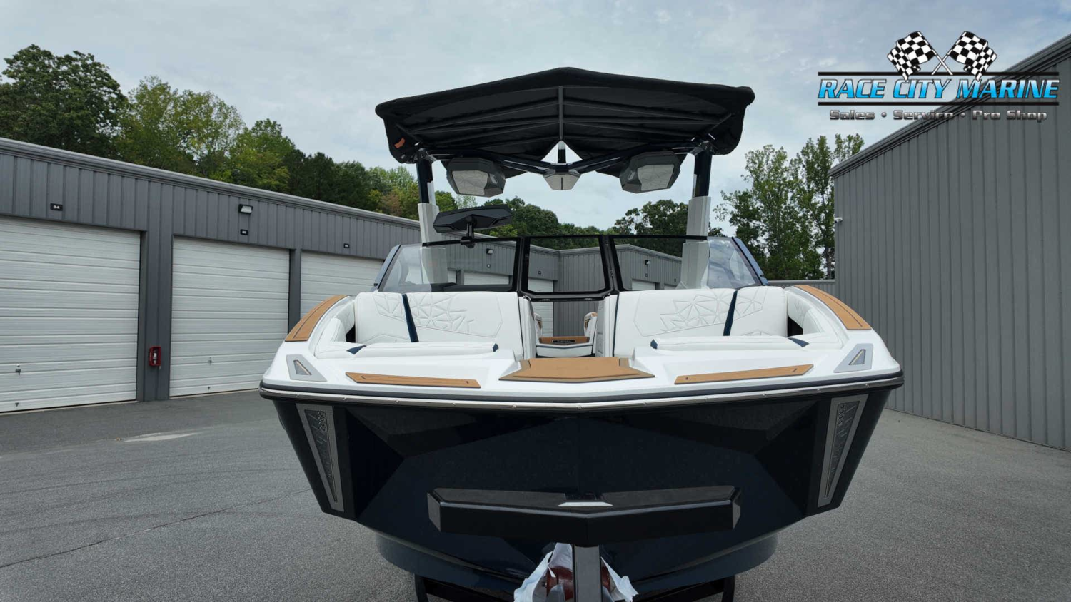 2027 Nautique P23