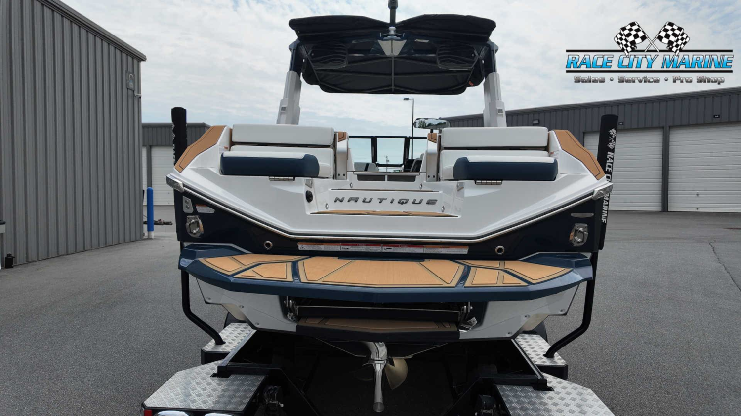 2027 Nautique P23