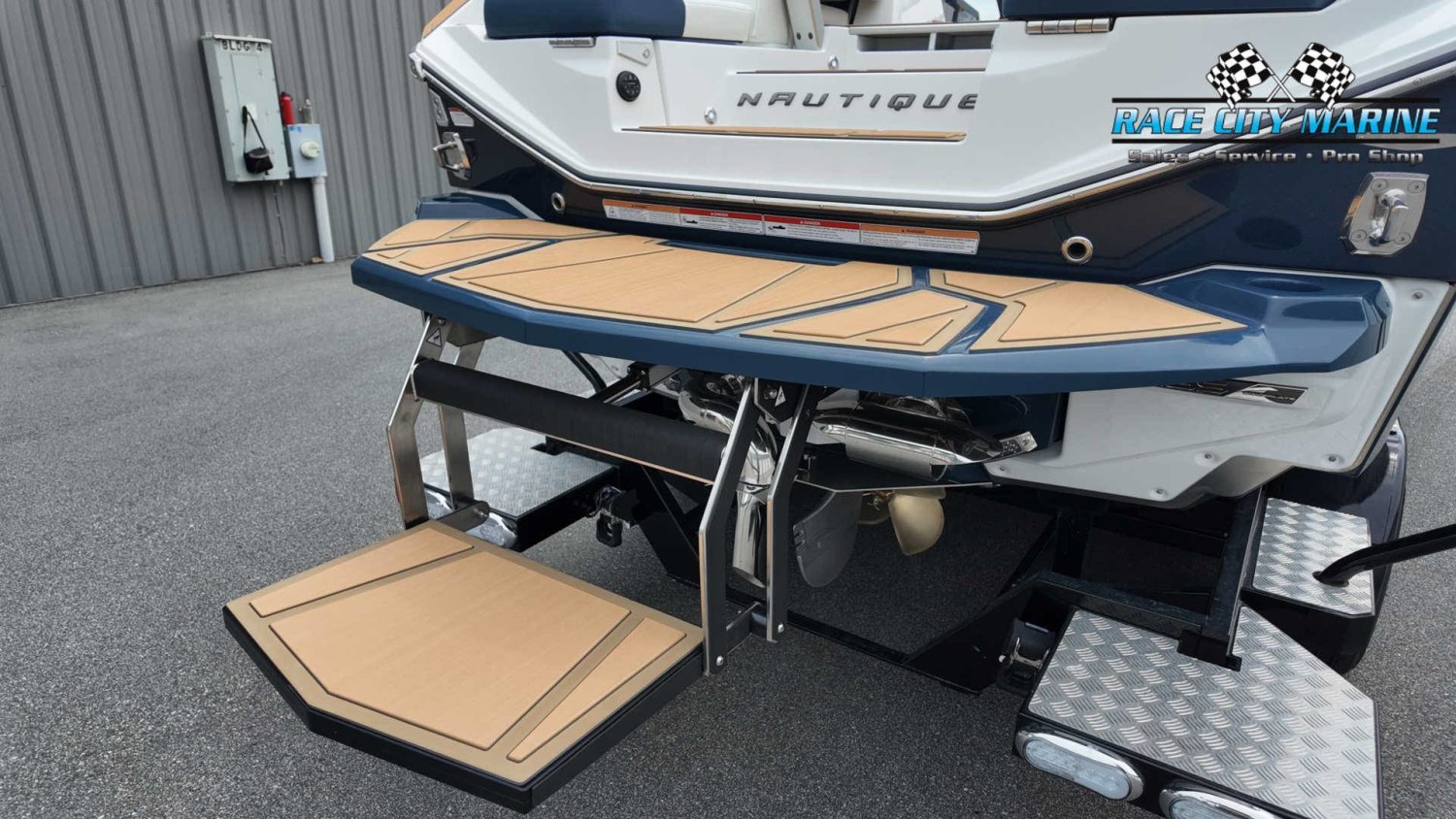 2027 Nautique P23