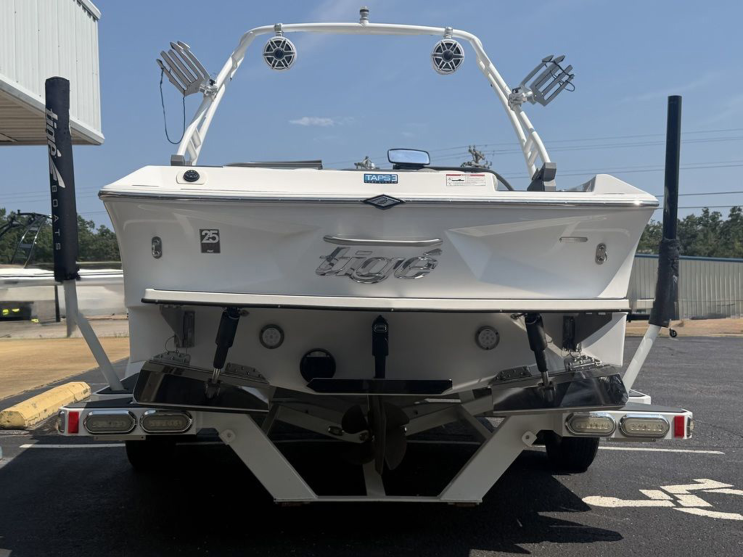 2016 Tige R22