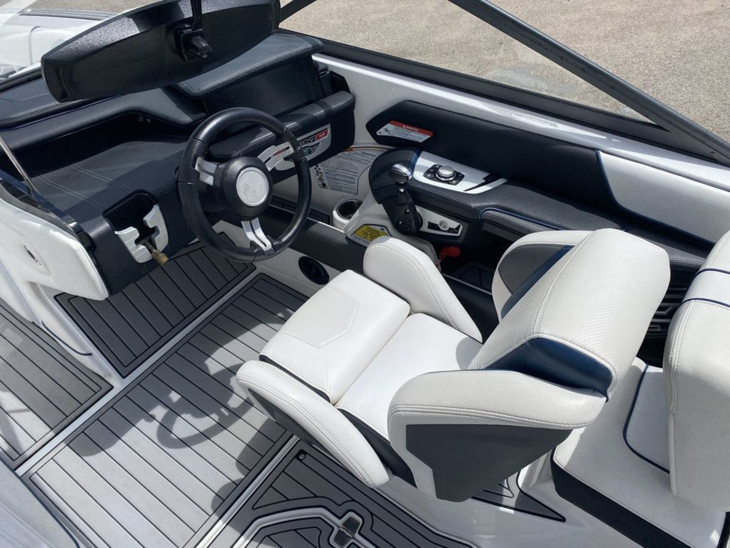 2018 Nautique G23