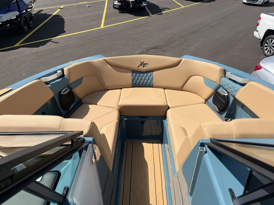 2027-mastercraft-xt22-144418-image10