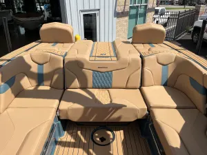 2027-mastercraft-xt22-144418-image7