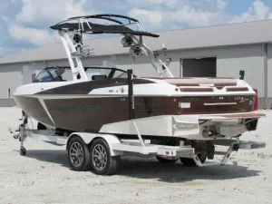2016-malibu-wakesetter-25-lsv-144419-image3