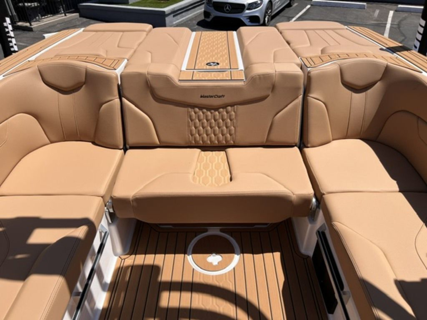 2027 Mastercraft XT22