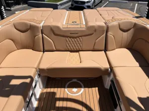 2027-mastercraft-xt22-144422-image15
