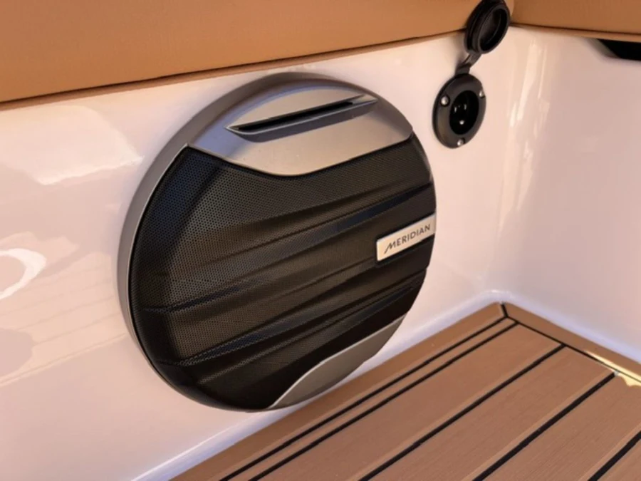2027-mastercraft-xt22-144422-image19