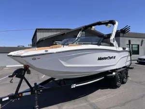 2027-mastercraft-xt22-144422-image2