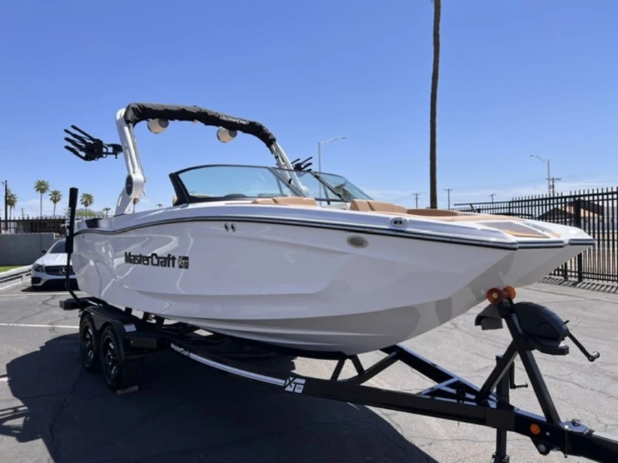 2027-mastercraft-xt22-144422-image4