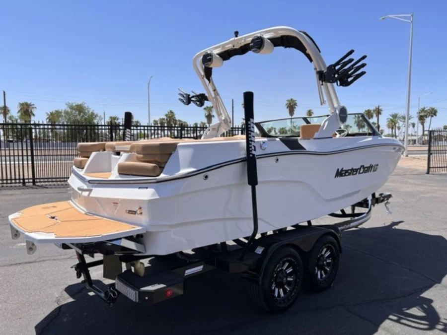 2027-mastercraft-xt22-144422-image6