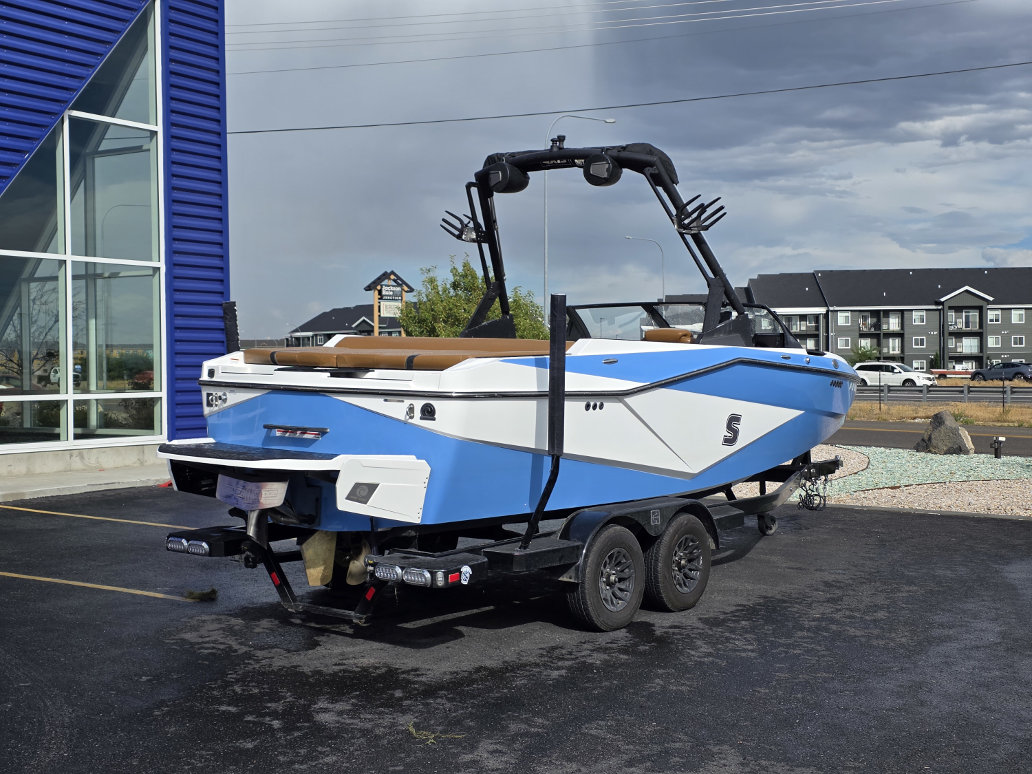 2024 Axis Wake Research T220