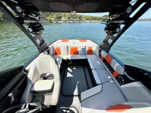 2018-malibu-21-mlx-144440-image11.webp