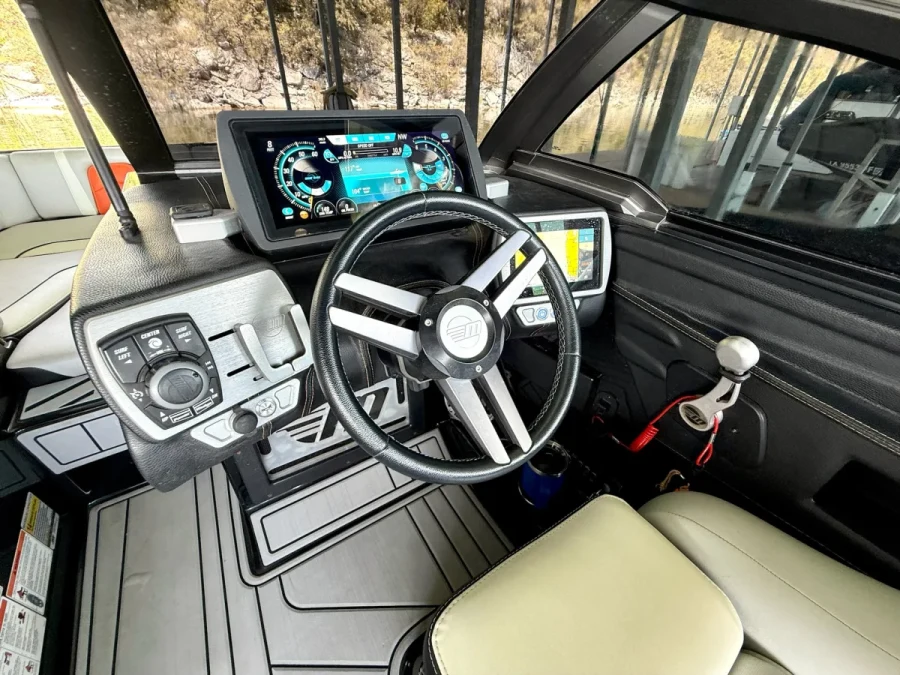2018-malibu-21-mlx-144440-image13.webp