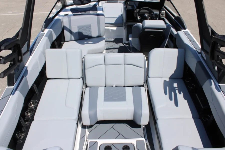2027-malibu-wakesetter-23-lsv-144450-image11.webp
