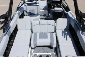2027-malibu-wakesetter-23-lsv-144450-image11.webp